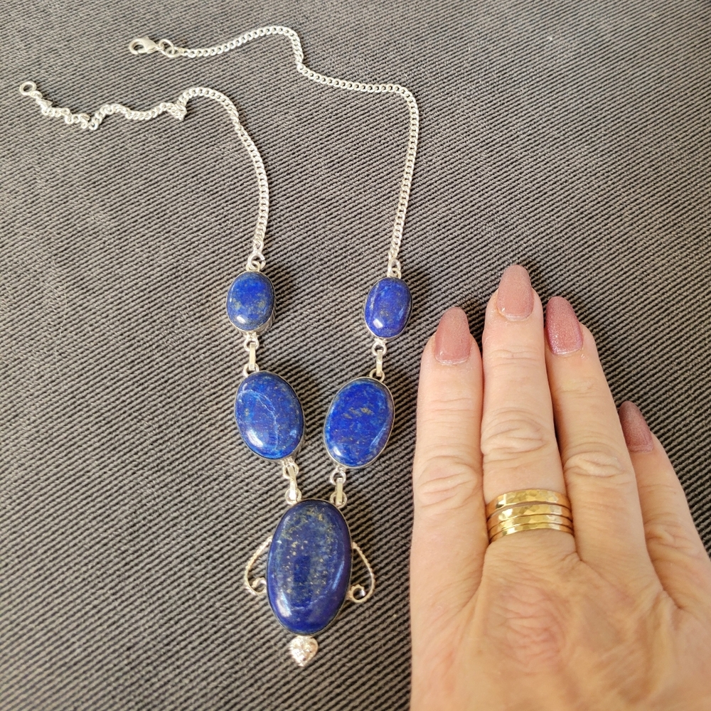 Elegant Unique Blue Lapis Lazuli Stone and Silver Necklace - Picture 5 of 9